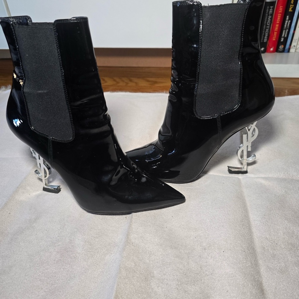 FINAL SALE!!! YSL Saint Laurent Black Patent Leather Opyum Booties - Picture 6 of 7